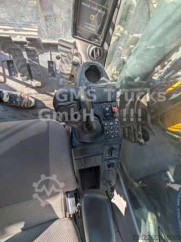 Chain excavator VOLVO EC 220 / SW + 2 Löffel