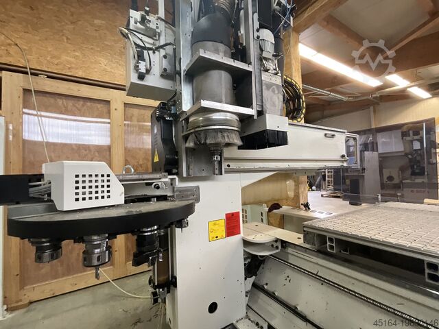 CNC machining center SCM Record 110 S