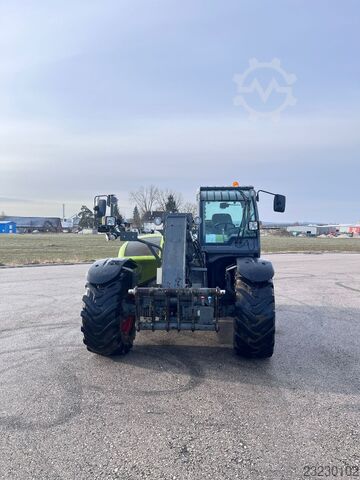 CLAAS Scorpion 7044 CLAAS Scorpion 7044