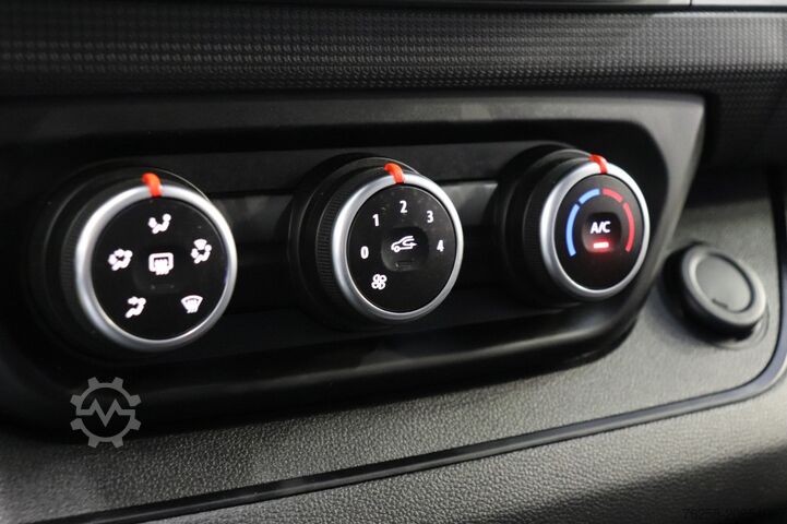 Delivery van Renault Trafic 2.0 dCi 110PK L2 EURO 6 - Airco - Cruise...