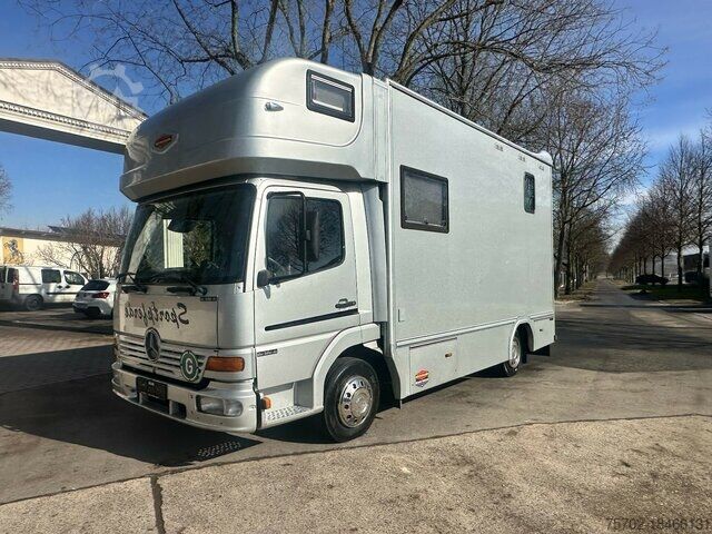 Viehtransporter Mercedes-Benz Atego 818 Böckmann 2-3 Pferde