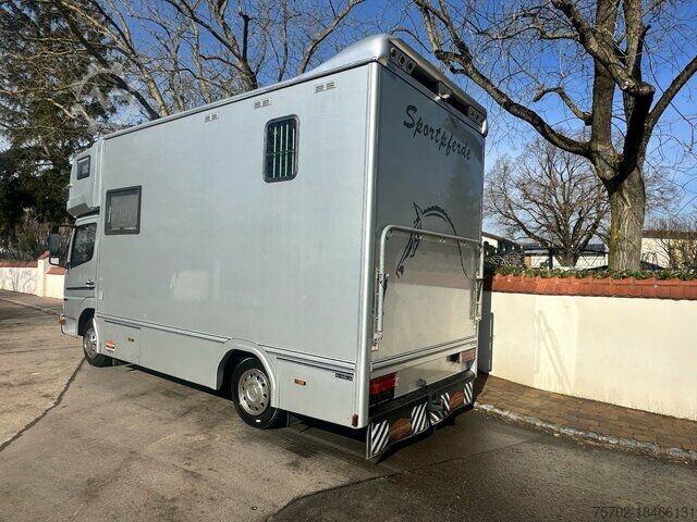 Livestock transporter Mercedes-Benz Atego 818 Böckmann 2-3 Pferde