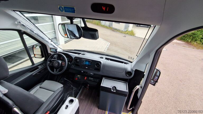 Kleinbus MERCEDES-BENZ 519 Sunset S 4 Ferqui Chasis 907 Vorlauffahrzeug