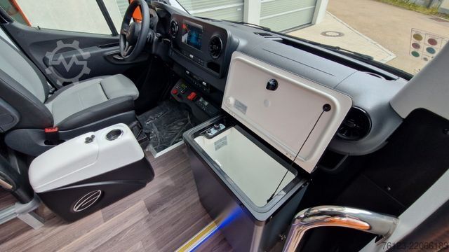 Kleinbus MERCEDES-BENZ 519 Sunset S 4 Ferqui Chasis 907 Vorlauffahrzeug