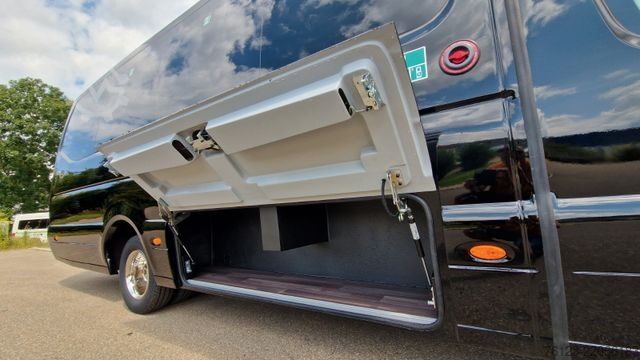 Kleinbus MERCEDES-BENZ 519 Sunset S 4 Ferqui Chasis 907 Vorlauffahrzeug