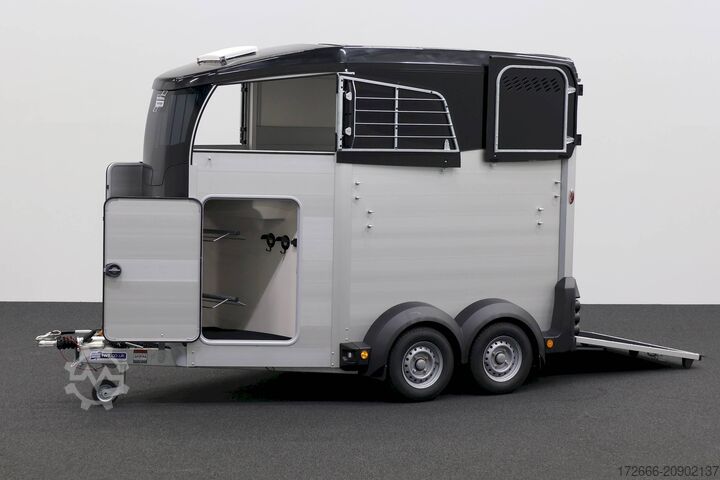 Pferdeanhänger Ifor Williams HBX 506 | SCHWARZ+SATTELKAMMER +POLSTER + 3.BREMSLEUCHTE