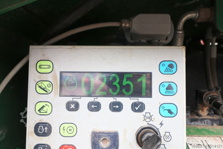 Screening plant Mc Closkey R 155