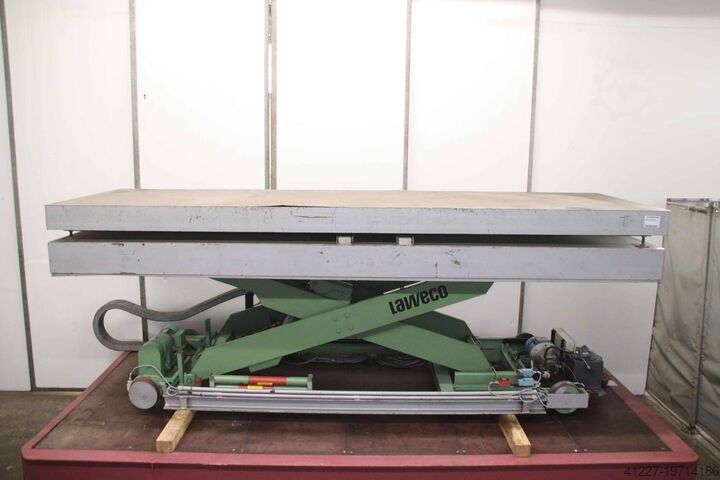 Scissor lift table with weighing unit LAWECO Traglast 2000 kg  4000 x 1420 mm