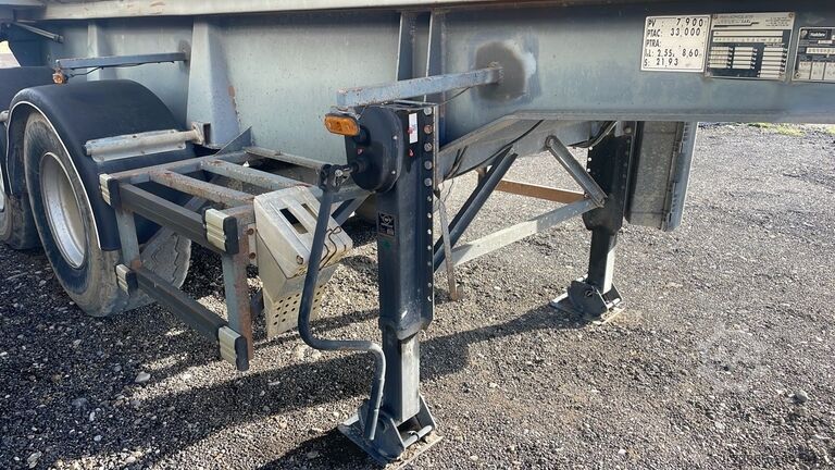 Tipper Semi-trailer Louault VF9 Steel Trailer