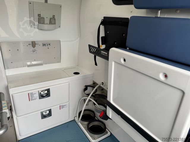 Fire truck VOLKSWAGEN VW T6, 2.0 TDI, Blutbox, Trage und Sessel.