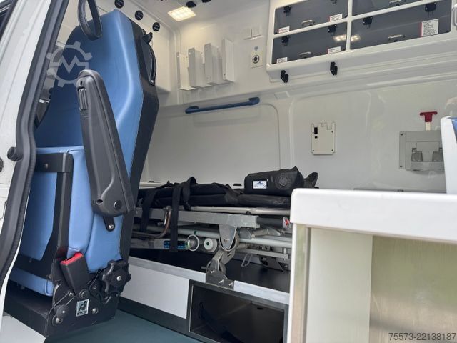 Fire truck VOLKSWAGEN VW T6, 2.0 TDI, Blutbox, Trage und Sessel.