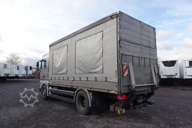 Flatbed truck with tarp MAN 18.400 TGA XLX Intarder LBW / Ladebordwand