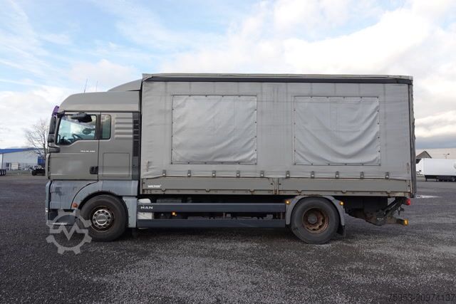 Flatbed truck with tarp MAN 18.400 TGA XLX Intarder LBW / Ladebordwand