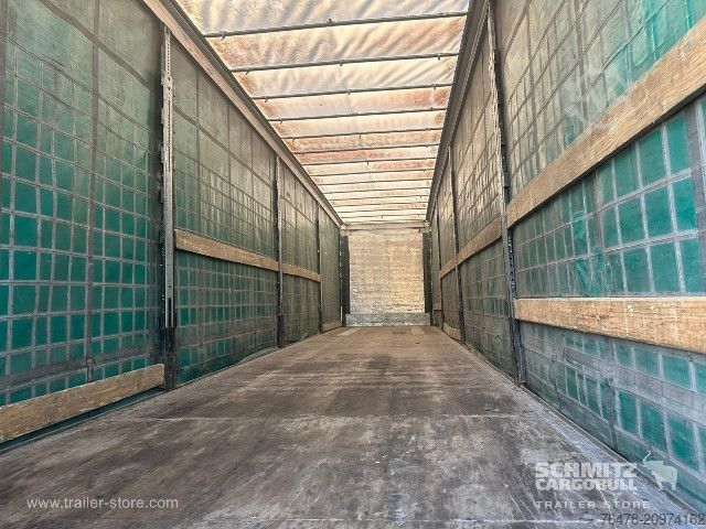 Auflieger mit Pritsche & Plane Schmitz Cargobull Curtainsider Mega