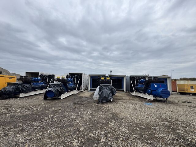 PERKINS FG WILSON DIESEL GENERATORS 2002 P2000