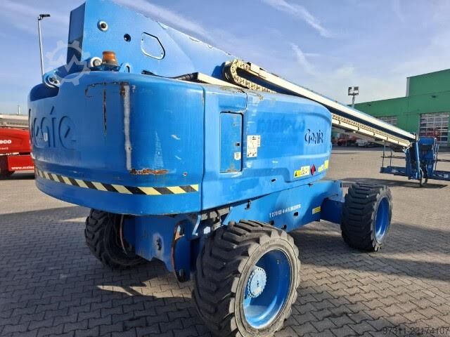 Teleskopbühne Genie S-85