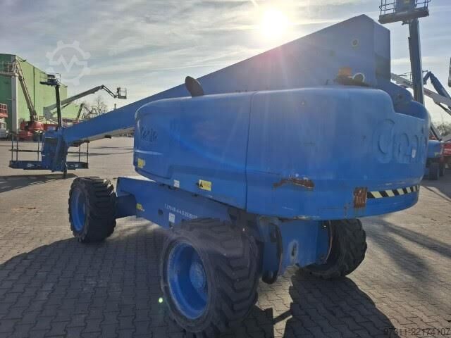 Teleskopbühne Genie S-85