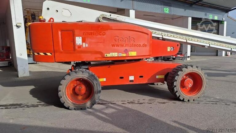 Teleskopbühne Genie S-85