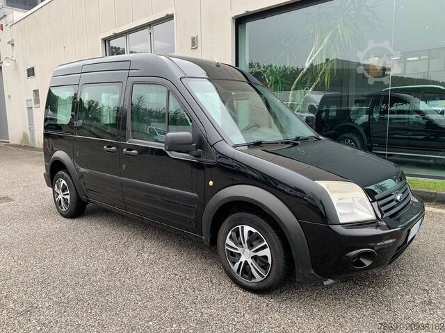 Compact van Ford CONNECT Autocarro 5 posti -