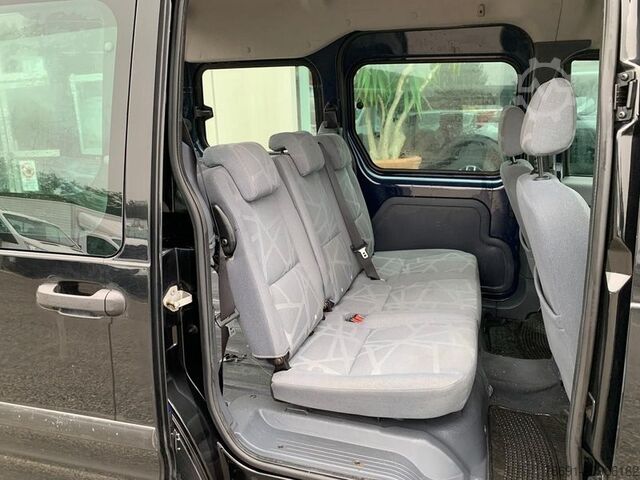 Compact van Ford CONNECT Autocarro 5 posti -