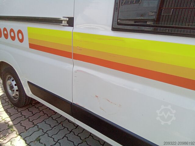 Caravan/camper Fiat Weinsberg Carabus 600 K | 4 Posti Letto | Completamente Attrezzato