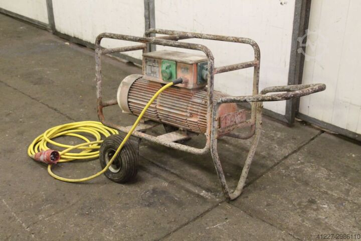 Frequency converter, bottle vibrator 42 V 200 Hz 5 kW Wacker FU-5z/200SW