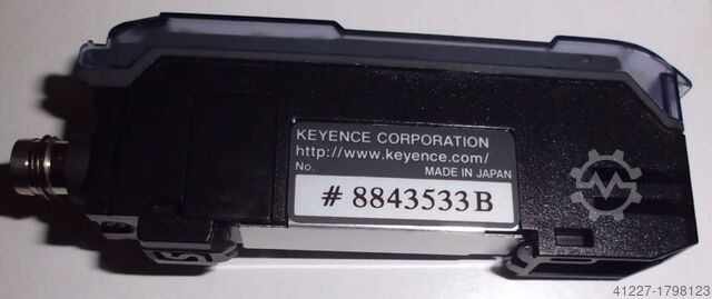 Fiber optic sensor with digital sensor Keyence FS-V32CP