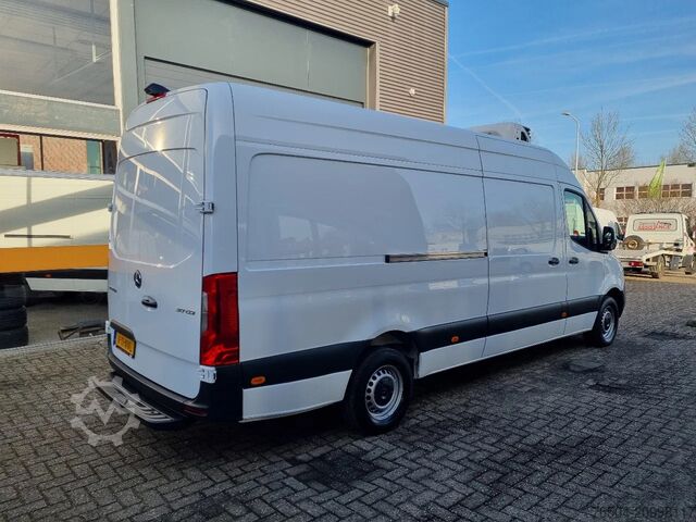 Refrigerated/freezer transport (delivery van) Mercedes-Benz Sprinter 317 CDI Maxi Koelwagen Bitemp Xarios 3...