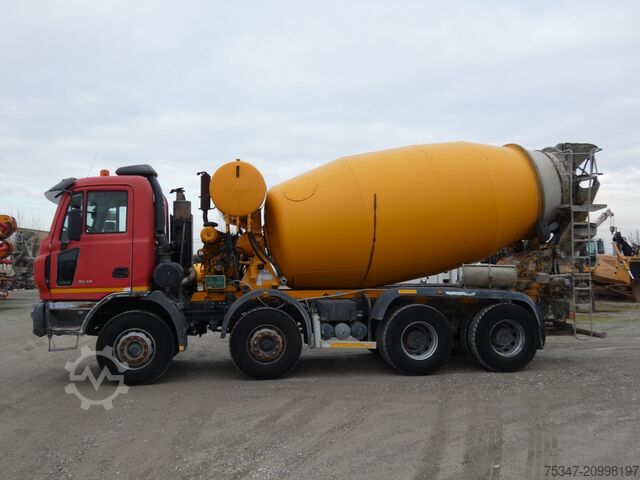 Concrete mixer truck Astra HD8 8448