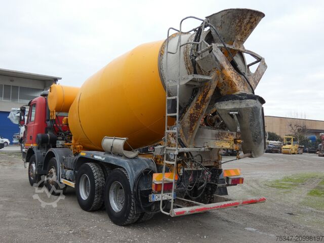 Concrete mixer truck Astra HD8 8448