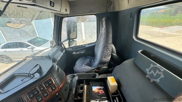 Tipper truck VOLVO FM 440 6x2 R Kipper Euro 3 Bj 2008