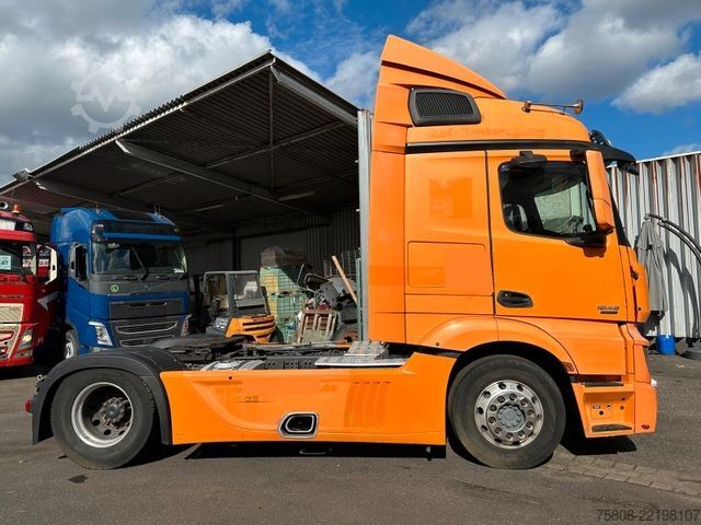 Standard tractor unit MERCEDES-BENZ Actros 1845 Nebenantrieb Schubbodenhydraulik ACC