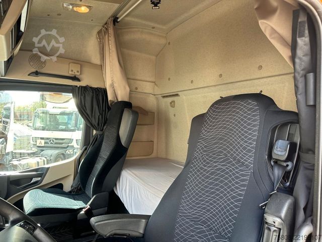 Standard tractor unit MERCEDES-BENZ Actros 1845 Nebenantrieb Schubbodenhydraulik ACC