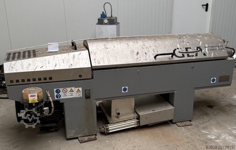 DECANTER centrifuge separator GEA Westfalia OCE 305-01-32