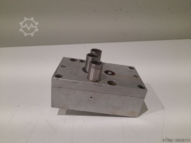 DRILLING HEAD 3 SPINDLES 136X80