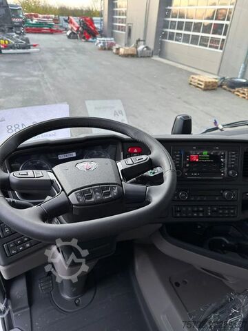 Fahrgestell mit Fahrerhaus Scania R560 6x2-4 BL Fahrgestell