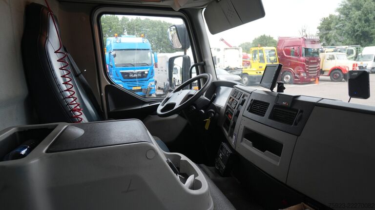 Refrigerated/frozen transport Volvo FE 280 Frigo truck 592.200km