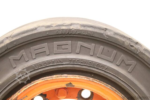 Solid rubber tires, 2 pieces Solideal Magnum 6.00-9