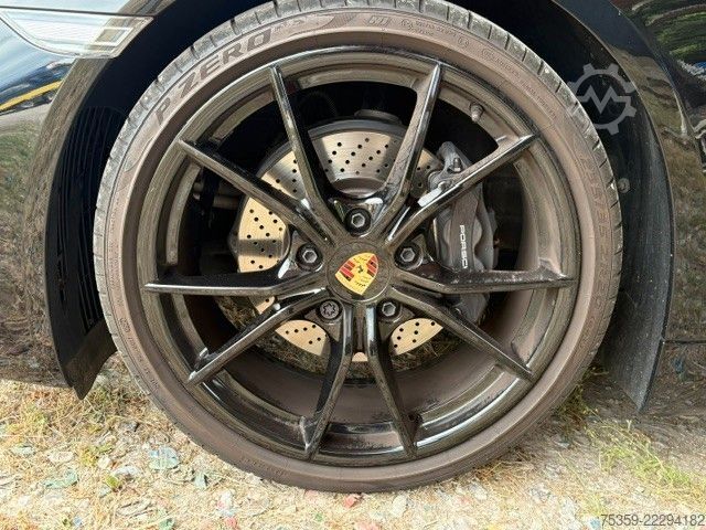 Van PORSCHE 718 Boxster