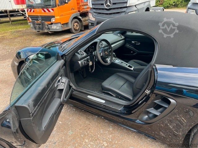 Van PORSCHE 718 Boxster