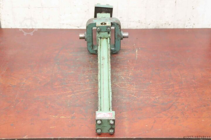 Hydraulic cylinder Milwaukee H-73 Hub 600 mm
