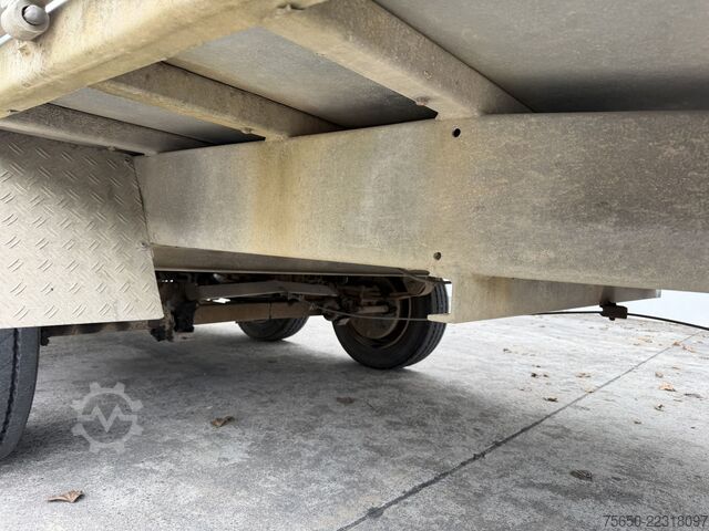 Low loader trailer Roeger TT  Tandem Pritsche- Tieflader