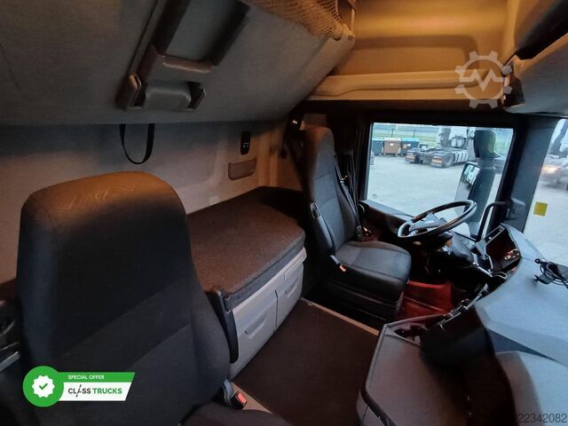 Standard tractor unit SCANIA R460 CR20H ACC ADAS Package