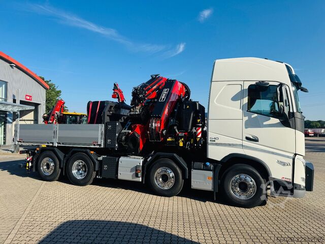 Flatbed truck VOLVO FH 500 8x2 mit F990RA.2.28 L616 V30