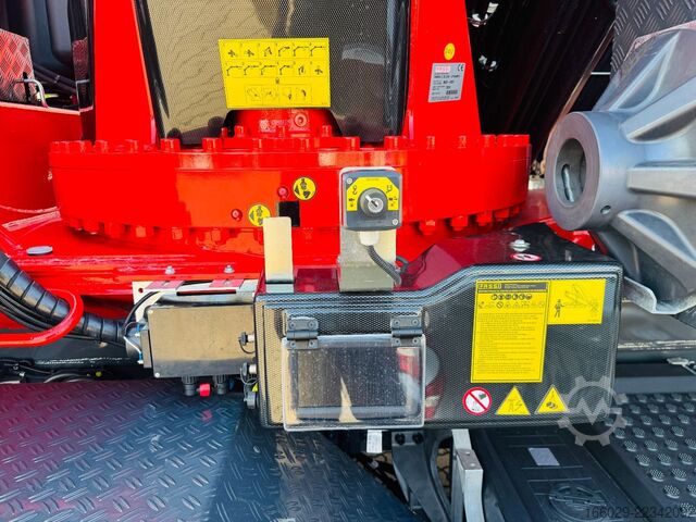 Flatbed truck VOLVO FH 500 8x2 mit F990RA.2.28 L616 V30