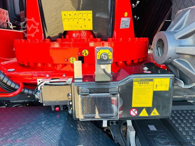Truck mounted crane VOLVO FH 500 8x2 mit F990RA.2.28 L616 V30