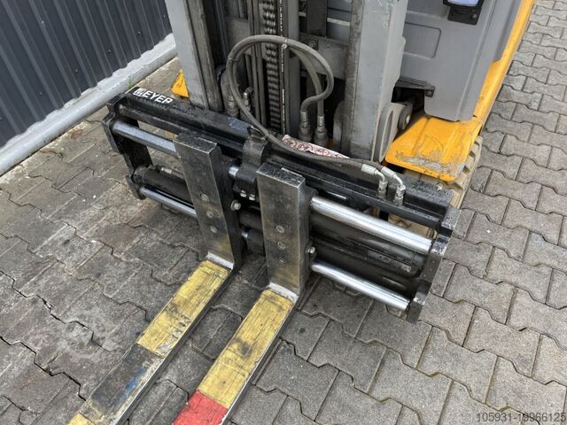 Electric 3-wheel forklift Jungheinrich EFG220