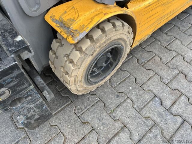 Electric 3-wheel forklift Jungheinrich EFG220