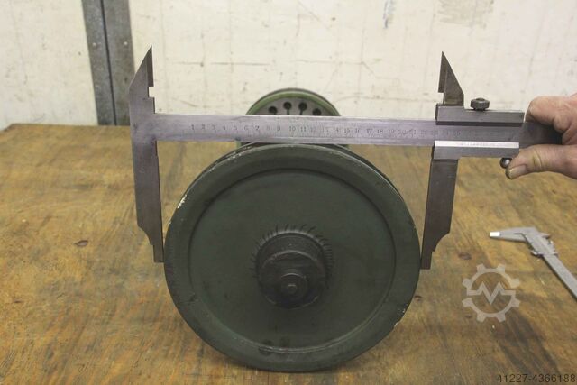 Gear 1: 11.96 SEW-EURODRIVE R42W
