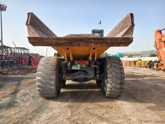 Dumper Komatsu HM400-3R (4 pcs available in Abu Dhabi)